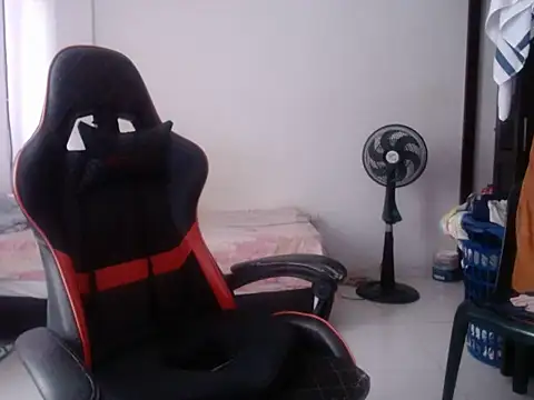 Adriana_0312 webcam