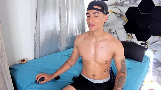 Goldendesirexx webcam