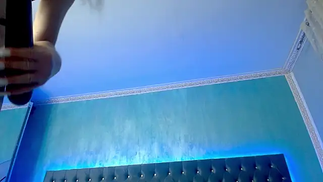 LaraLanee live cam on StripChat