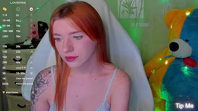 MeganNewCat webcam