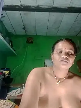 Shivani09900 webcam