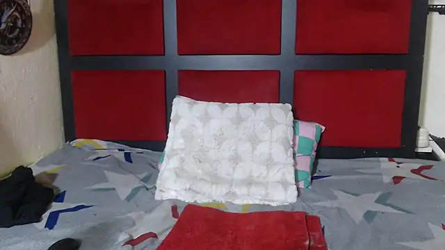 MaximTease24