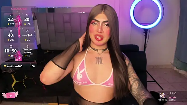 Sophie_whitexxx live cam on StripChat