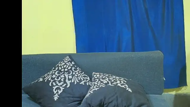 Cute_boy2000 webcam