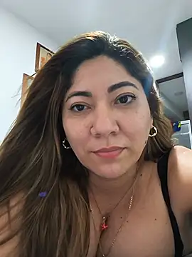 kendra_fire (F milf) - Show boobs