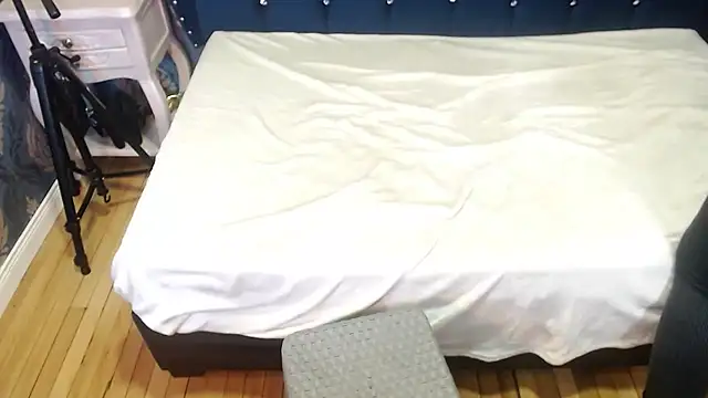 Sofiacowperx webcam