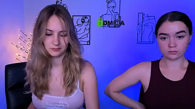 riley_sanders webcam