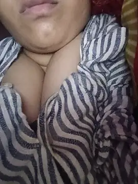 Radika345 webcam
