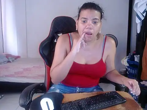 Adriana_0312 webcam
