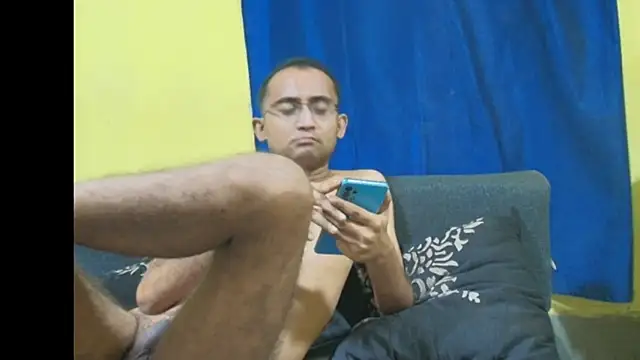 Cute_boy2000 webcam