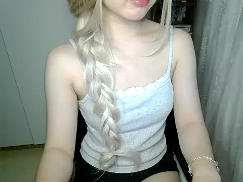 _hihihahaa_ - _hihihahaa_'s free webcam - UK Sex Cams