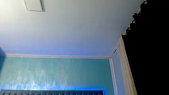 LaraLanee webcam