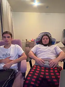 desiredude9 webcam