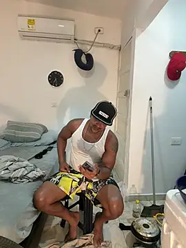 bigdick211292 webcam