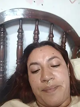 samm_curvy (F young) - Show pussy