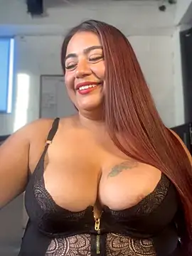 silvia_lane live cam on StripChat