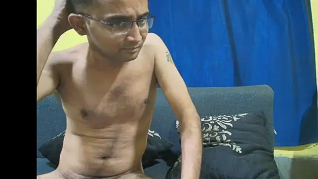 Cute_boy2000 webcam