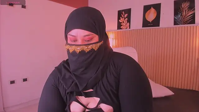 samanee_konn webcam