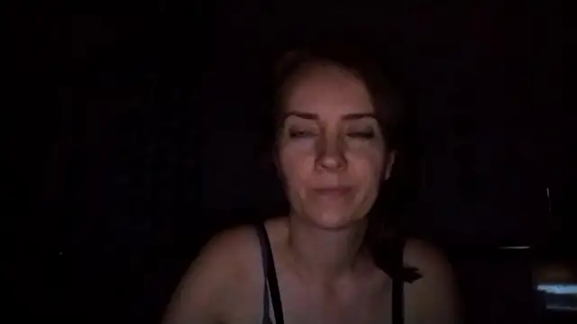 JenniferAlone webcam