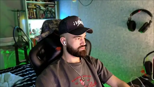 _Serious_Man webcam