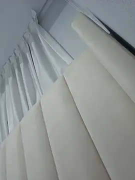 _MissPompitas23_ webcam