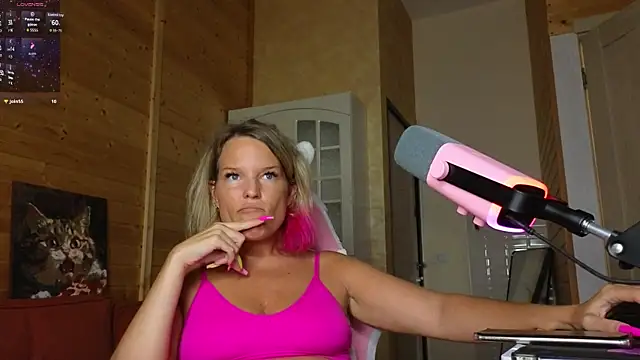 Lady_Shine webcam