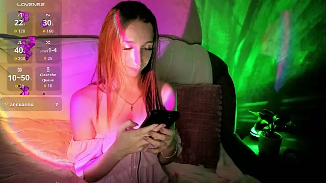 LilaRosewood webcam