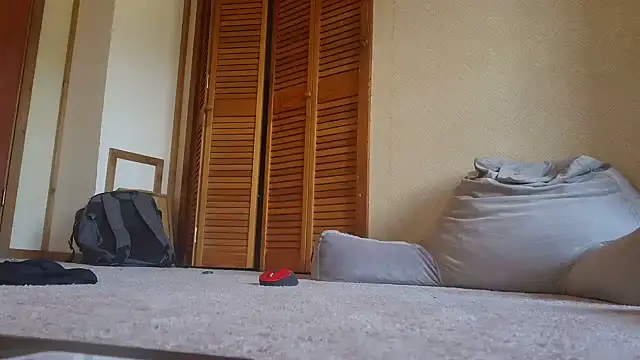 cashmasterzobistone webcam