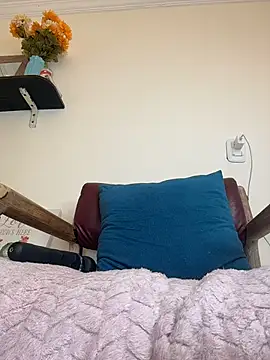 LilaRvsh webcam