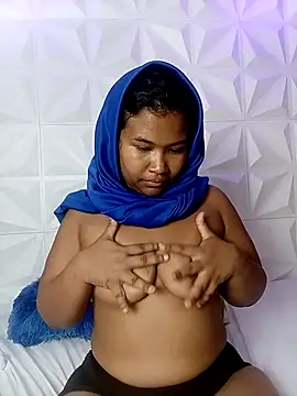 DALILAA_CURVY webcam