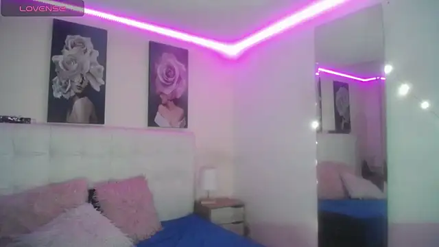 SamathaMay webcam