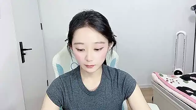 -qingqing (F young) - 完成任务国王控制+小粉塞入五分钟（不漏点）