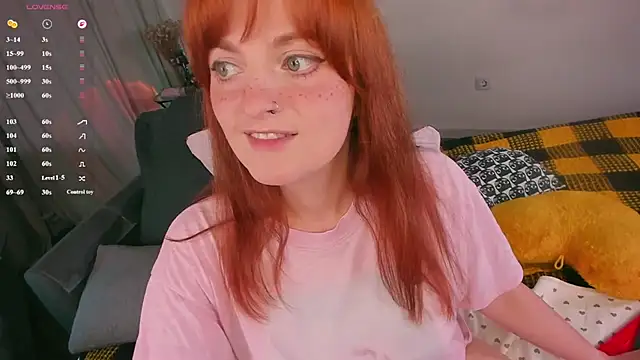 Alice_CutePerv webcam