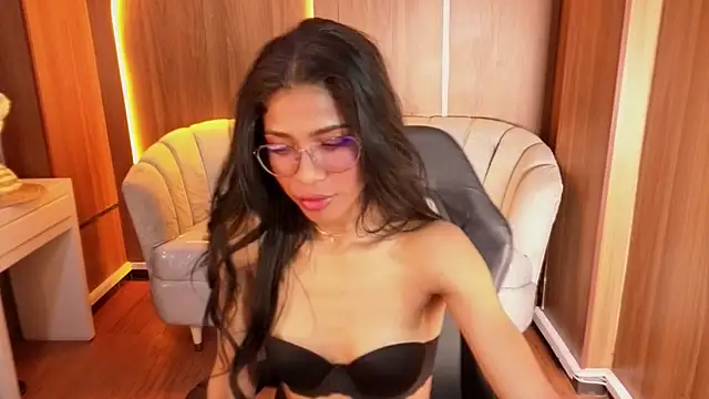 Alina_b_ webcam