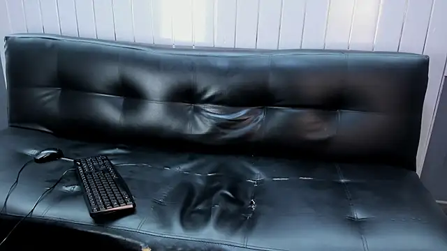 fox_white_ webcam