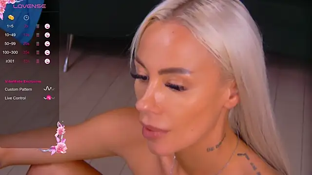 Bailey_Rush live cam on StripChat