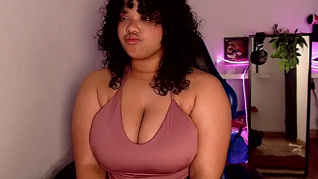 anna_curly18