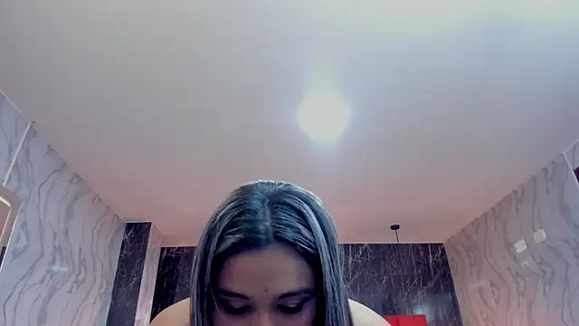LatinaHoleQueen webcam