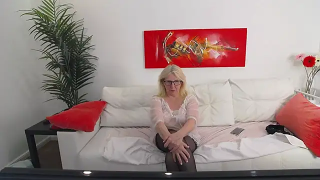 YourBustyBarbara webcam
