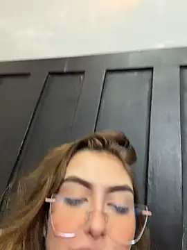 miiabellovic webcam