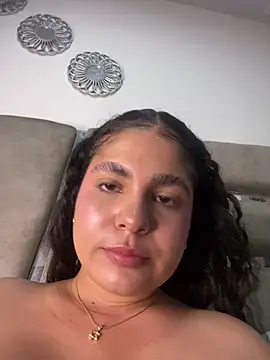 Yassy_11 webcam