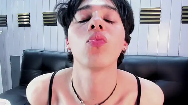 fox_white_ webcam