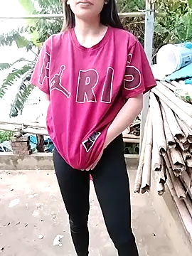 MiuMiu-Babyy webcam