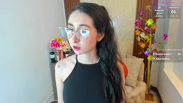 Ayla_min webcam