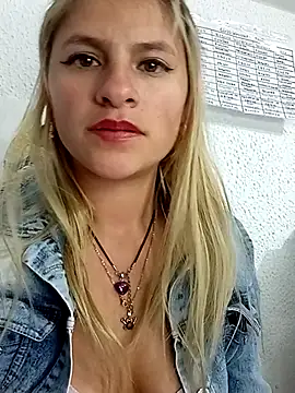 lola123xxx webcam
