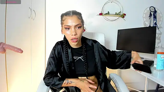 TattoedLexi_ webcam