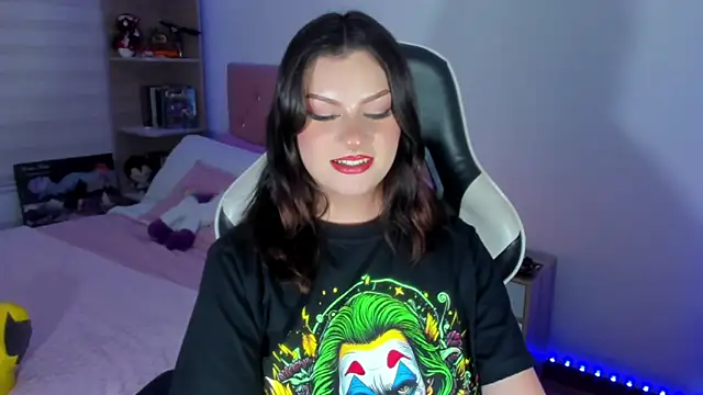 OphelianaRose33 webcam