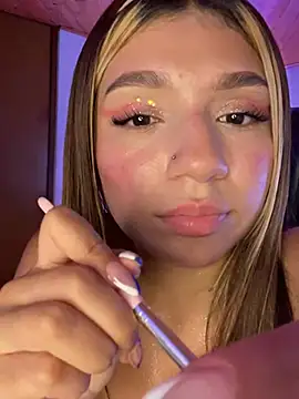 Isabella18_pink webcam