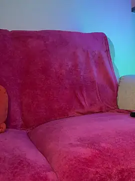 LadySaraNoir webcam