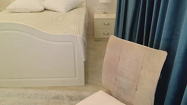 LovelyBeatrice webcam